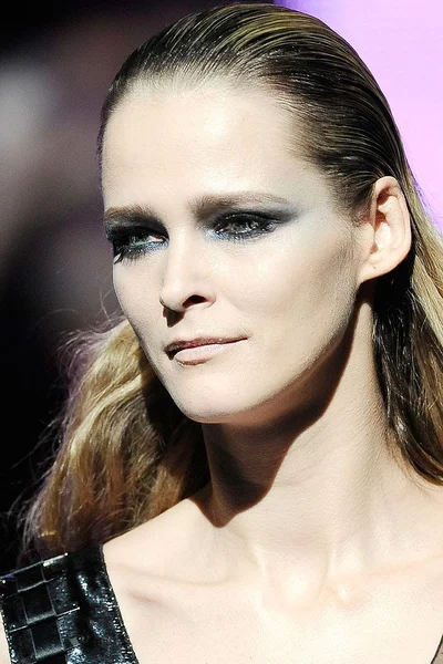 Look 11